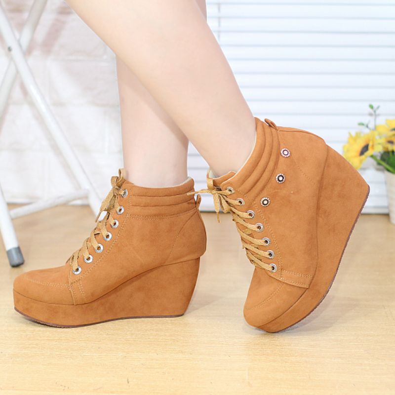 Boots wedges wanita Bay 01