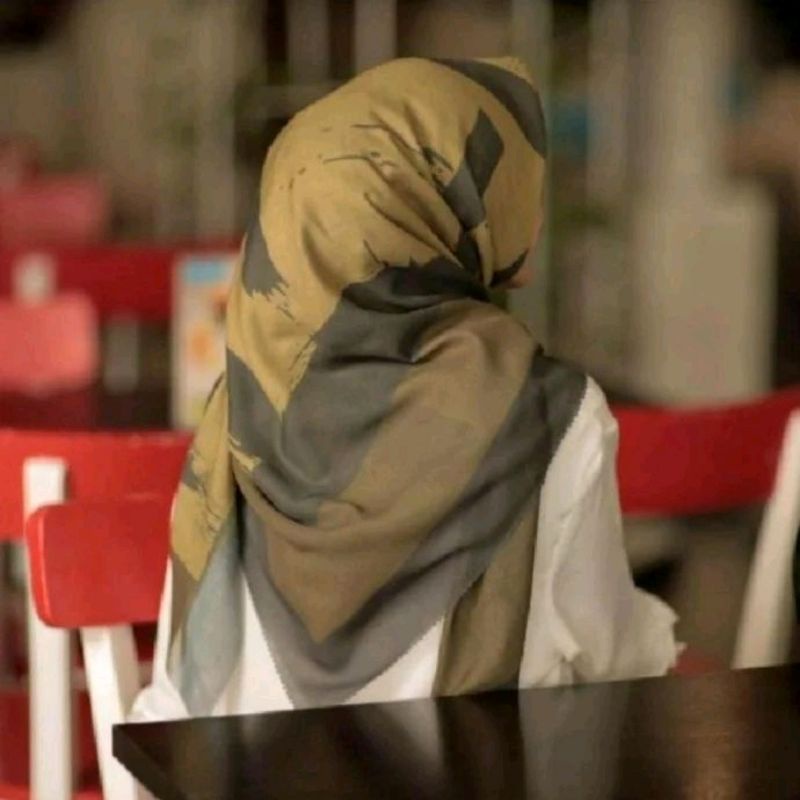 Hijab Segi Empat Voal Motif