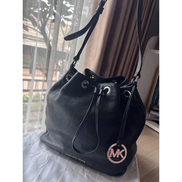 Preloved MK Michael Kors Large Bucket Bag