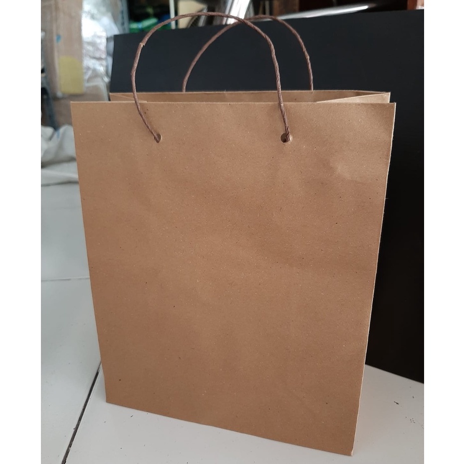 

Paper Bag Coklat / Tas Kertas Coklat Ukuran 20 x 10 x 25 cm