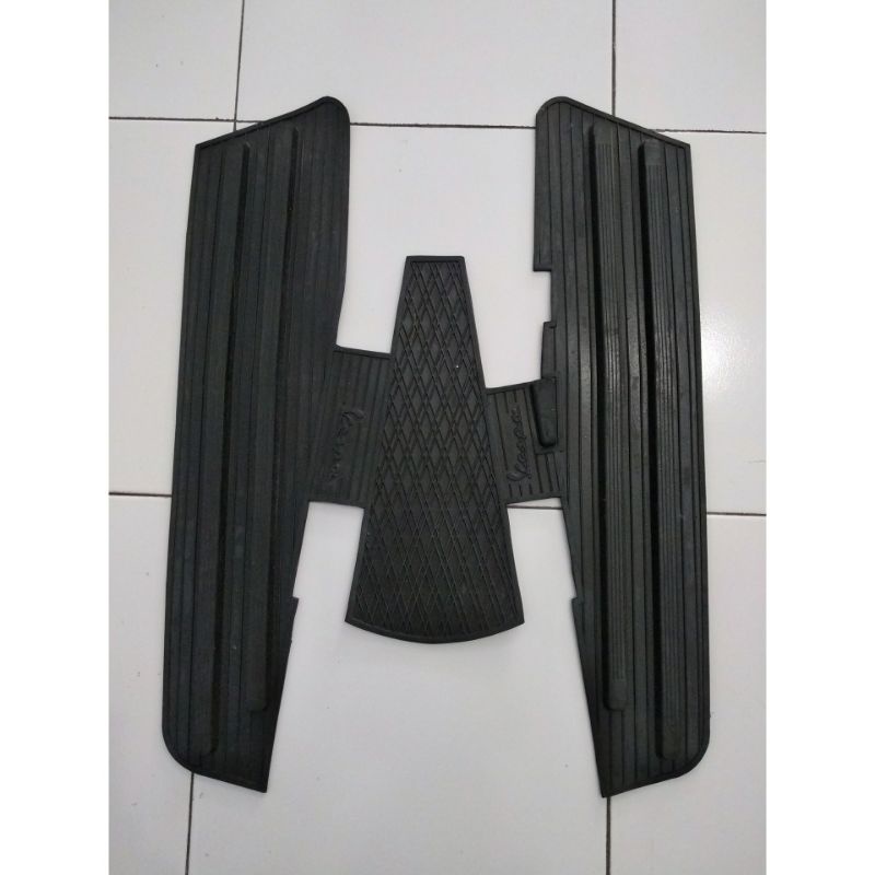 Karpet Karet Lantai Vespa Super