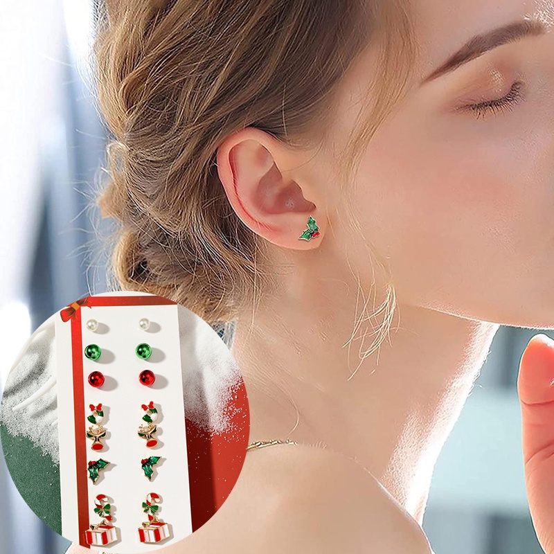 Set Anting Stud Oil Drip Bentuk Kartun Santa Clause Elk Bahan Alloy Metal Untuk Wanita