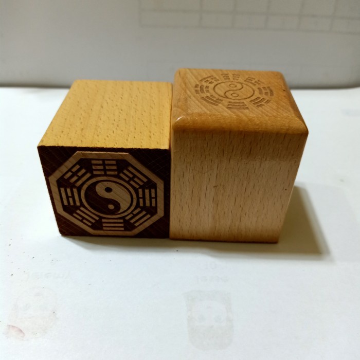 

Dijual Stempel Dewa Motif Pat Kua / Pakua / Ba Kua / Pa Kua - Kayu - 02 Limited