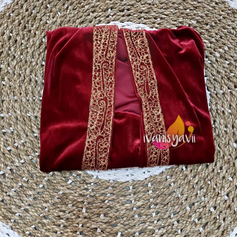 Kebaya Kutubaru Bordir Cantik / Bahan Bludru - Warna Maroon