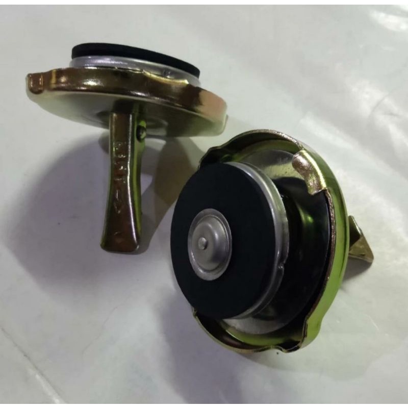 Tutup radiator/CAP RADIATOR MITSUBISHI FUSO FM 215