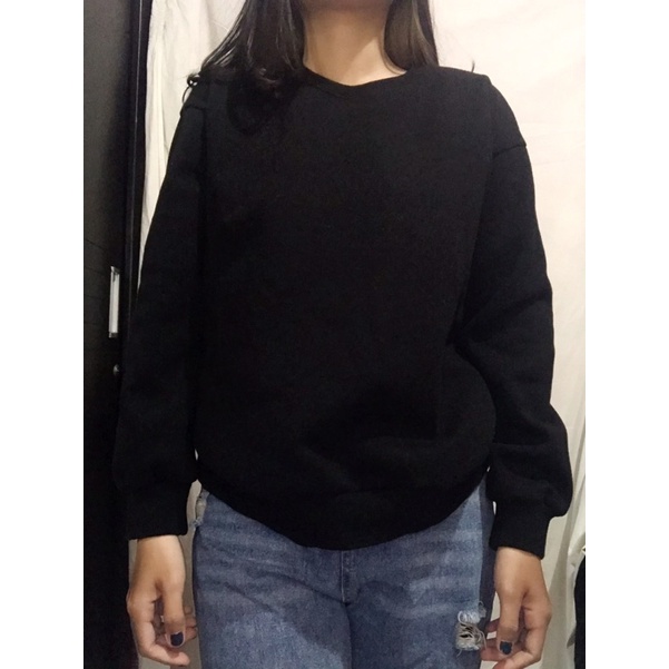 Crewneck hitam polos