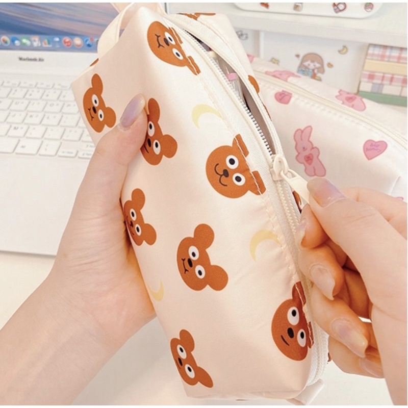 TEMPAT PENSIL MOTIF KELINCI, BERUANG, MILK / PREMIUM PENCIL CASE / PERLENGKAPAN PERALATAN SEKOLAH / KOTAK PENSIL KAPASITAS BESAR DENGAN RESLETING UNTUK PELAJAR / TEMPAT ALAT TULIS / TEMPAT MAKEUP TEDDY RABBIT MILK BEAR MODEL KOREA