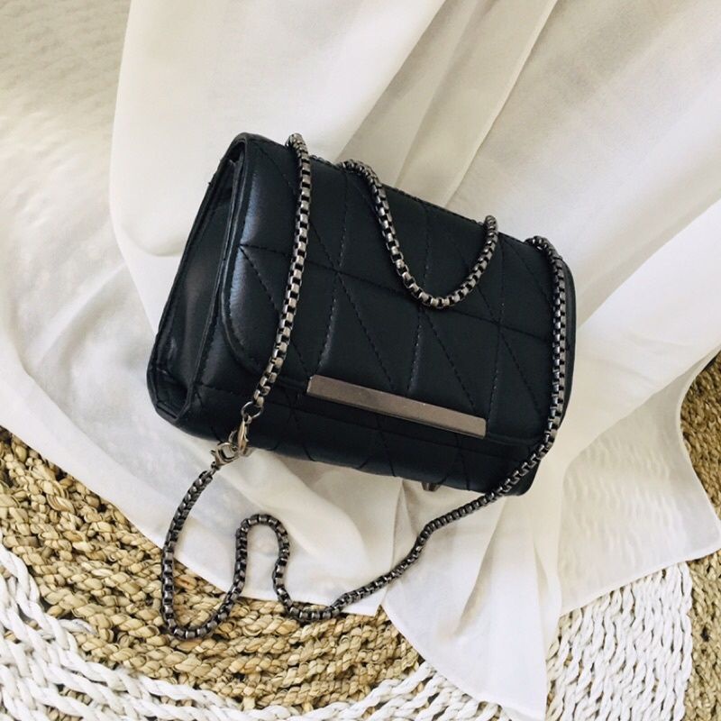 Tas selempang wanita Tas kekinian Tas slingbag Tas cantik wanita Tas hitam polos Tas pesta Tas ranta