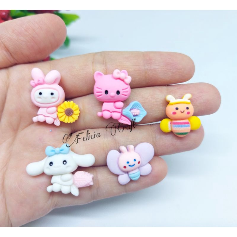 10pcs. Resin Clay Sanrio Flower