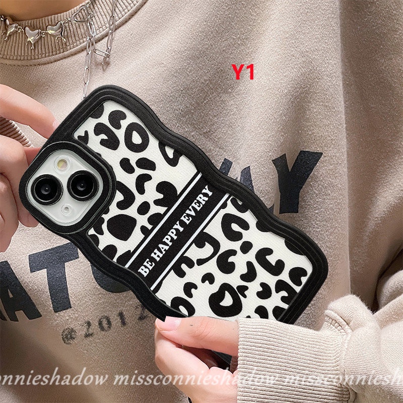 Case Motif Leopard VIVO Y02 Y33s Y35 Y15s Y22 Y02s Y22s Y12i Y22 Y12 Y15A Y21 Y20 Y16 Y75 Y11 Y12s V20 V23E V21 Y15 Y30 Y21s Y91C Y91 Y1 Y17 Garis Tidak Teratur Lembut Bergelombang Penutup Tepi