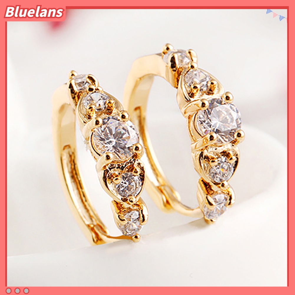 Anting Klip Lapis Emas Bentuk Hati Aksen Berlian Imitasi Untuk Wanita