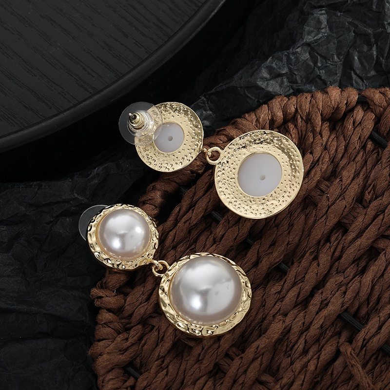 Anting Stud Bentuk Bulat Aksen Mutiara Gaya Vintage Korea Untuk Wanita