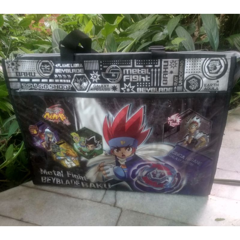 Tas les karakter Bey blade