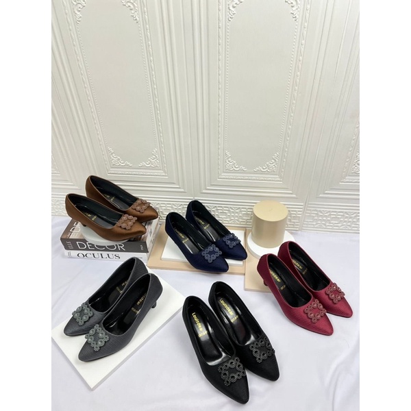 Medan Sepatu wanita bahan satin hells 3 cm