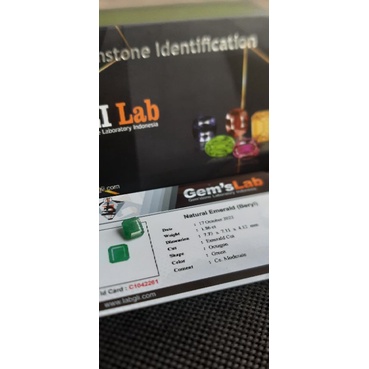 natural emerald beryl / zamrud id card by GLI