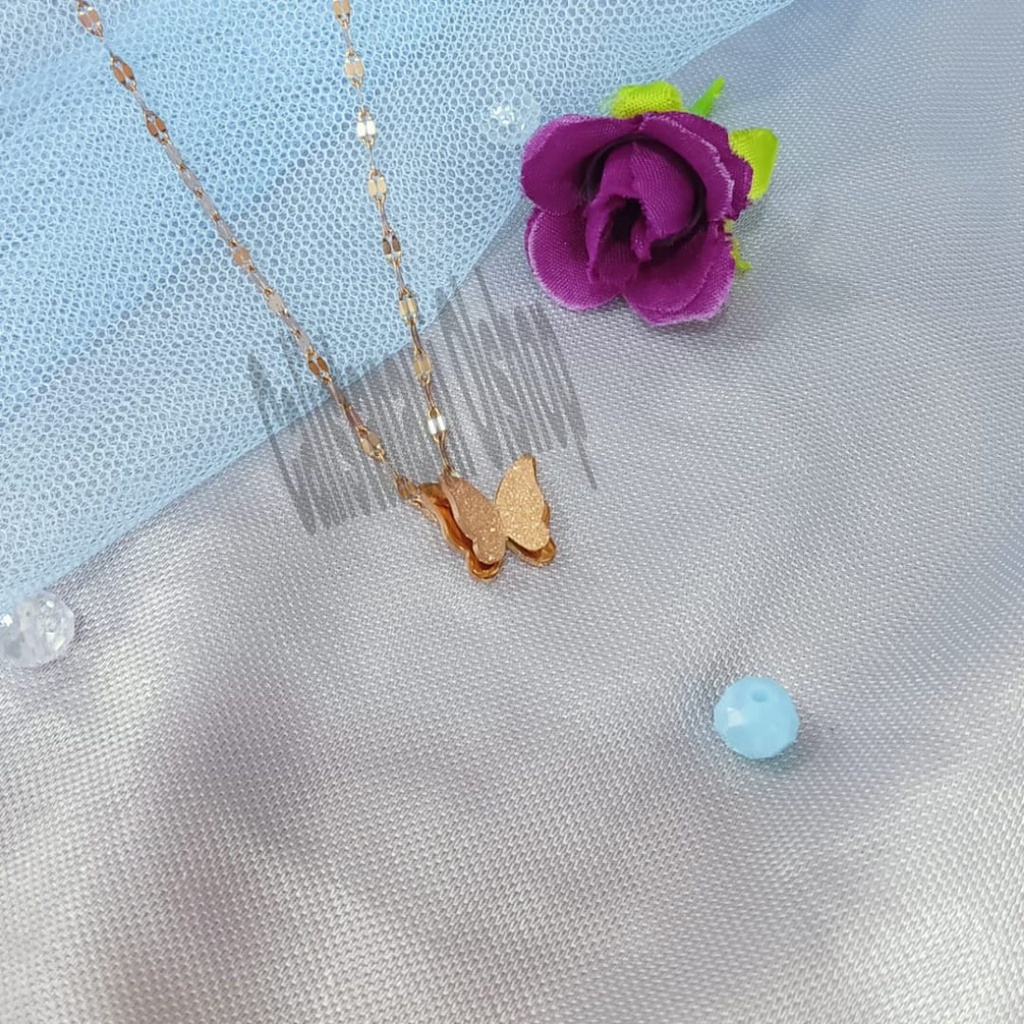 KALUNG TITANIUM LIONTIN KUPU KUPU PERHIASAN EMAS KOREA ANTI KARAT DAN ANTI LUNTUR