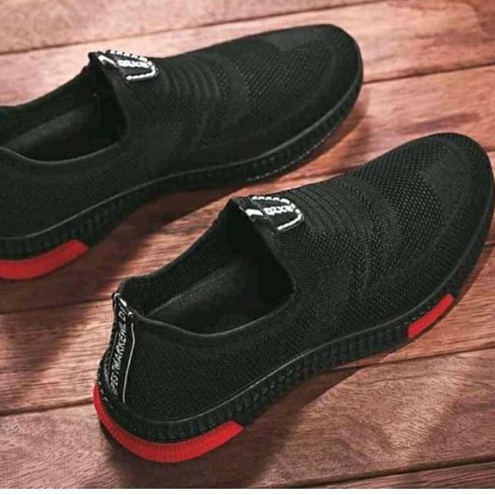 Best Seller GEMMA-Sepatu Pria Sneakers Slop Simple ONKE tanpa tali - Sneaker Pria Slip on Santai