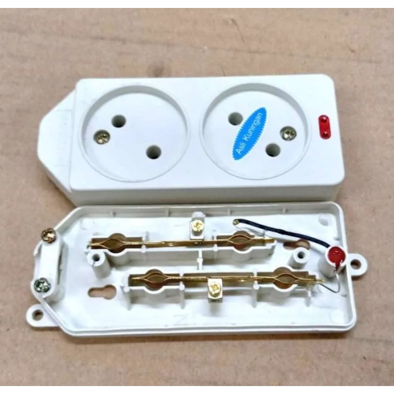 Stop Kontak Gepeng Pipih Lubang 2 Dutron 10A SNI 10 A
