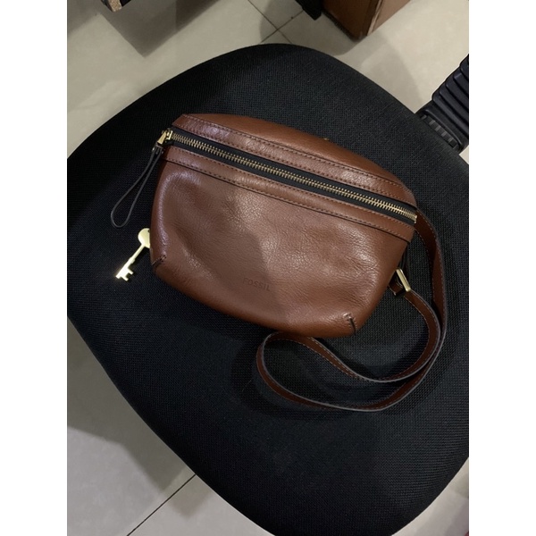 Preloved Fossil Brenna Belt Bag Brown Original