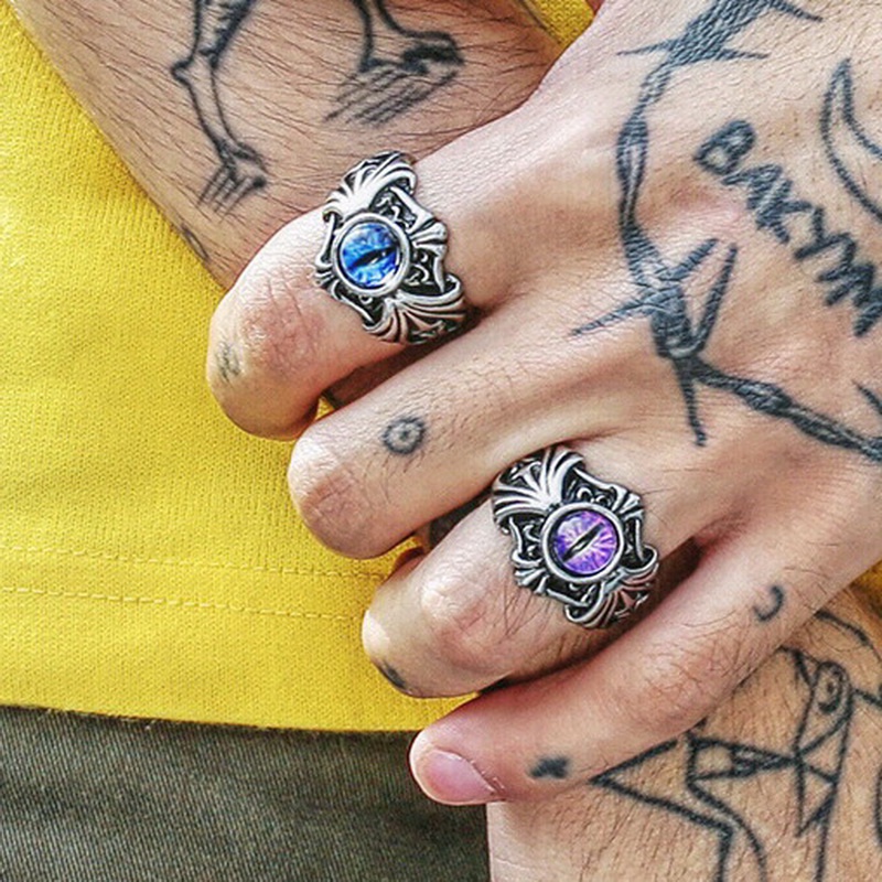 Cincin Adjustable Desain Mata Iblis Warna Silver Untuk Pria