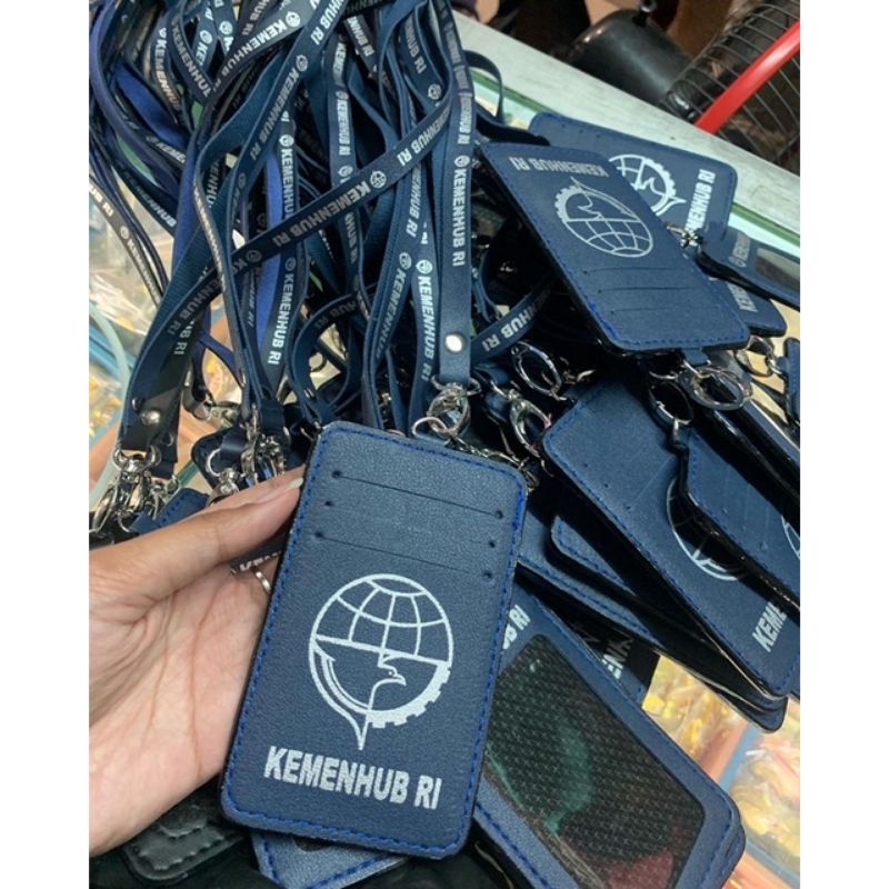 

Lanyard gantungan ID card holder kulit name tag kulit custom nama dan logo KEMENTRIAN PEEHUBUNGAN KEMENHUB DISHUB