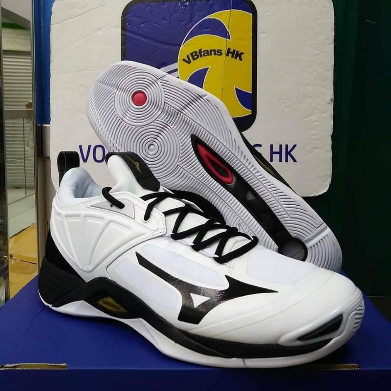 Mizuno wave momentum 2 original