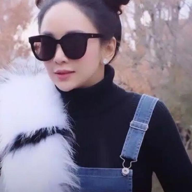 Terbaik  Kacamata Fashion Wanita Pria Anti UV 400 Kacamata Gaya Hitam Kekinian .,