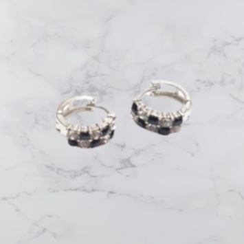 Anting Jepit Titanium Zicron Anti Karat - Model Kristal Silver Elegan untuk Wanita - Fashion Hoops Earrings