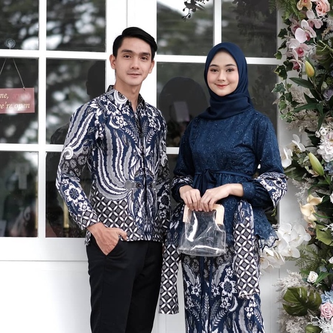 BAJU COUPLE KEBAYA BROKAT KONDANGAN TUNANGAN KAPEL AKITA WIDBATIK UWIKBATIK