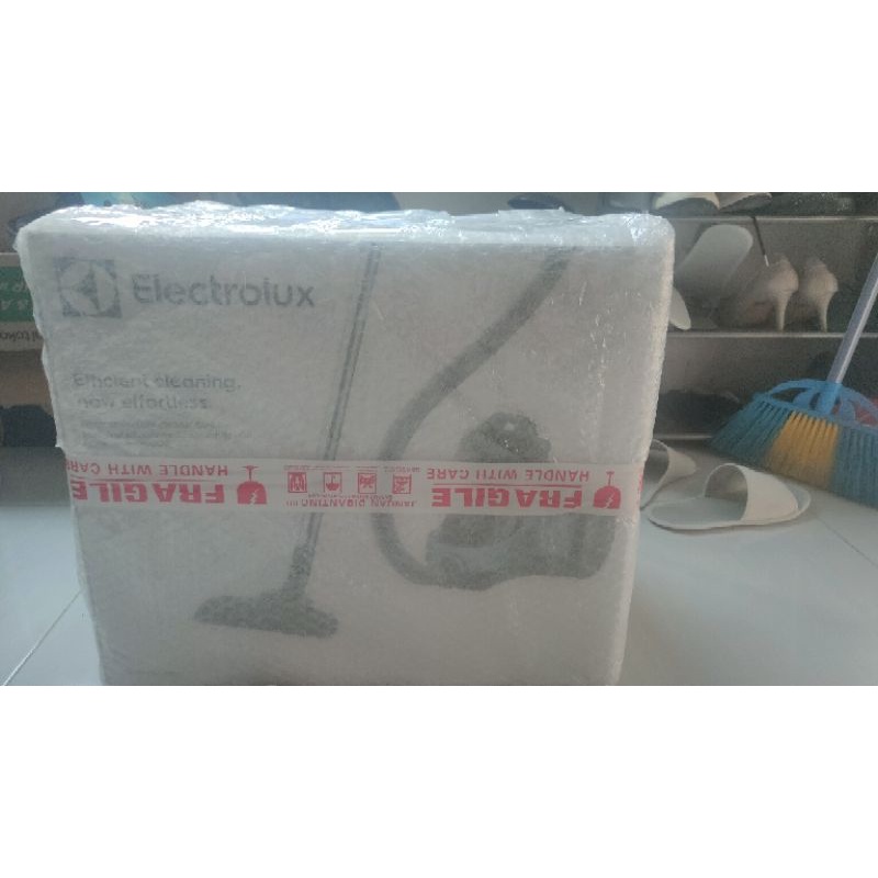 Electrolux vacuum cleaner EC31 2BB