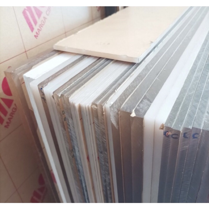 Akrilik bening tebal 5mm x 50cm x 100cm