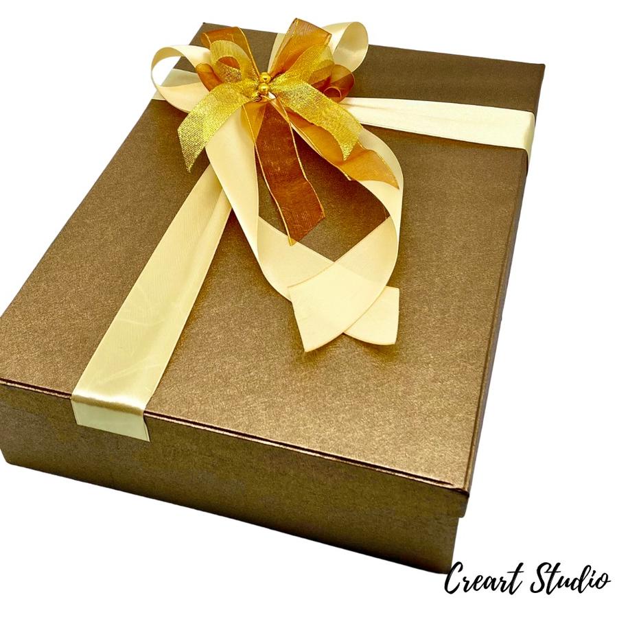 

Kekinian! Kotak kado Gift Box 35x25 cm Tinggi 8 cm マ