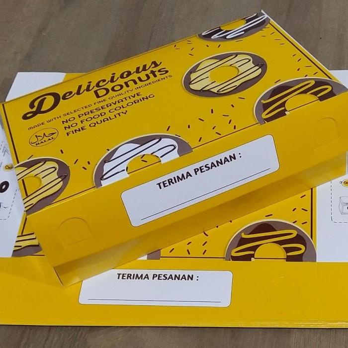 

Box Donat Ukuran 27X18,5X5,5Cm Isi 50 Pcs 067