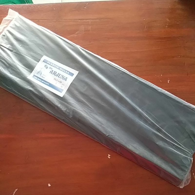 plastik mulsa hitam perak 1 kg