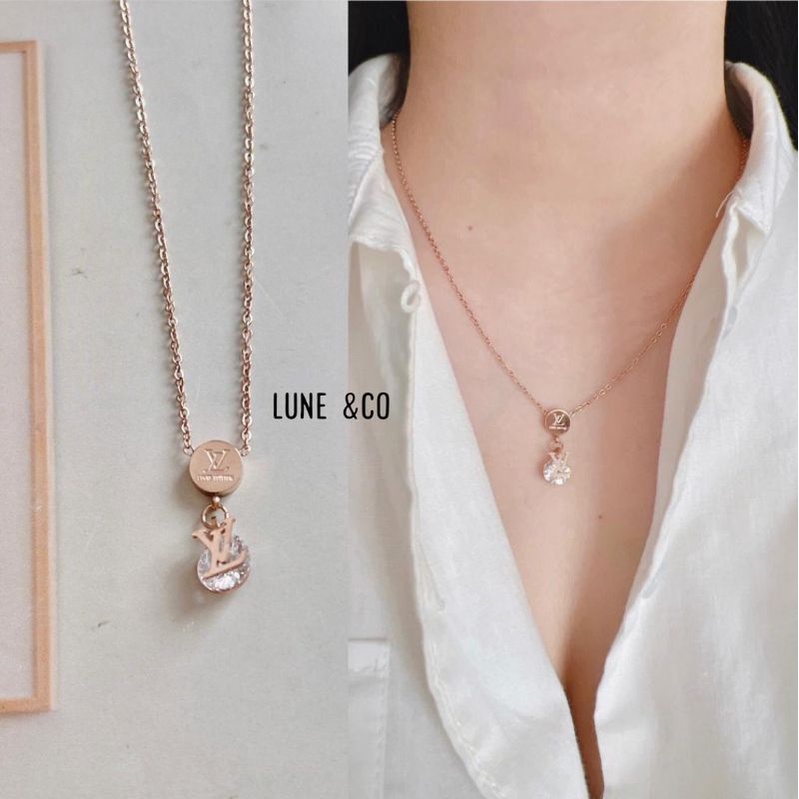 Kalung VL Dengan Mata Solitare Titanium KS151