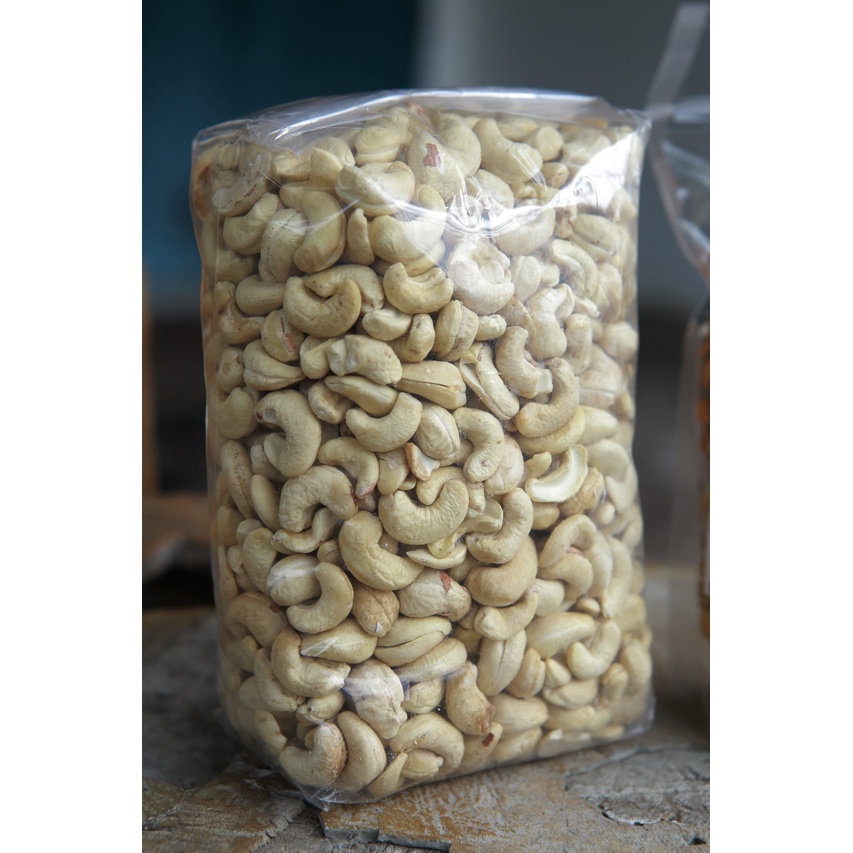

KACANG METE MENTAH ASLI WONOGIRI 1KG