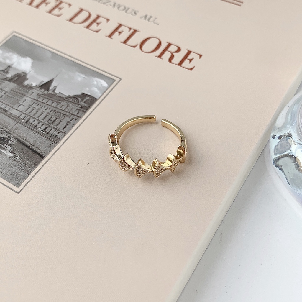 Cincin Model Terbuka Bahan Alloy Plating Gold Desain Hati Hias Berlian Imitasi Untuk Wanita