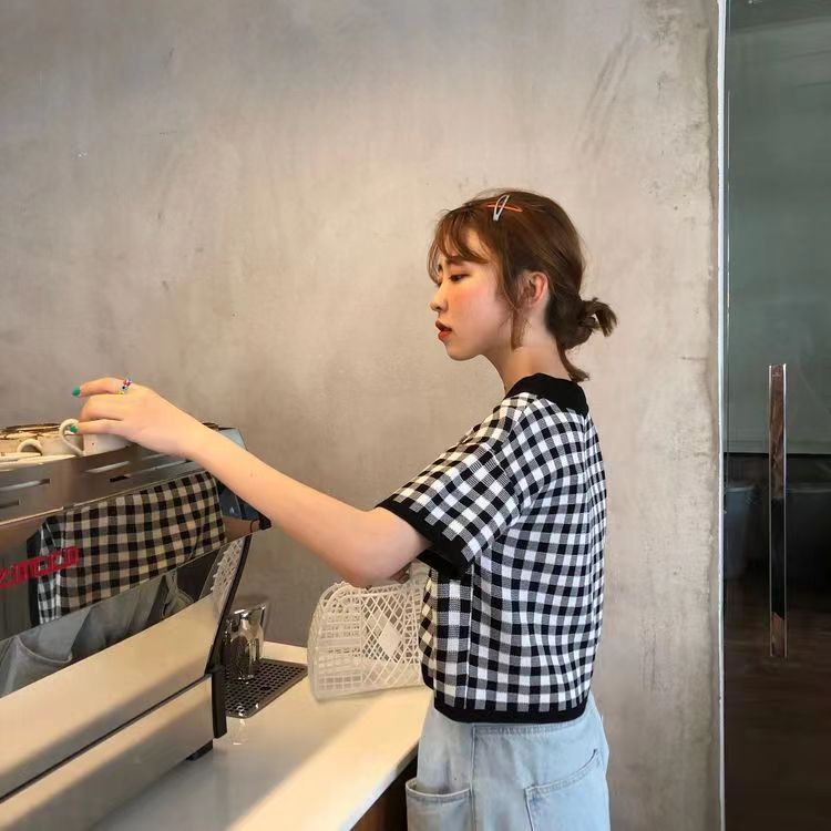 Atasan Rajut Kotak Kotak Wanita Lengan Pendek