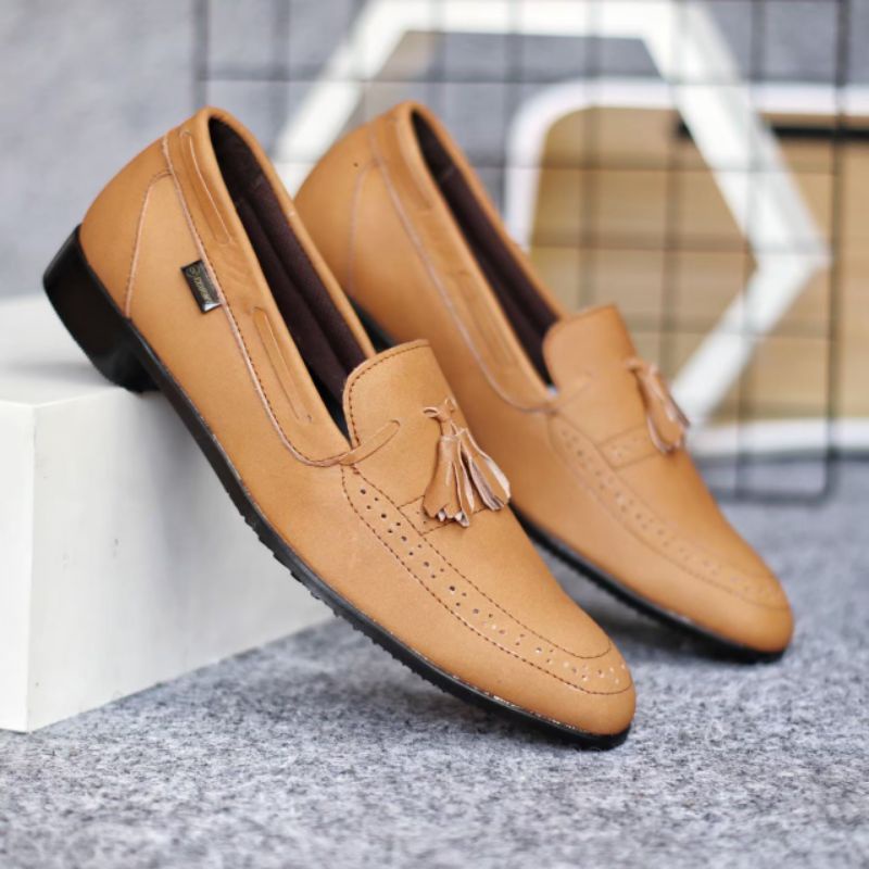 Sepatu Loafers Pria Casual Formal Pantofel Kulit Asli Hitam Kerja Kantor Kuliah