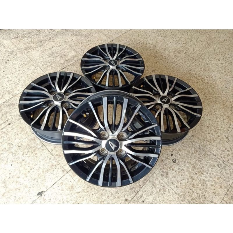 Velg Original Oem New Sigra Ring 14 Pcd 4X100