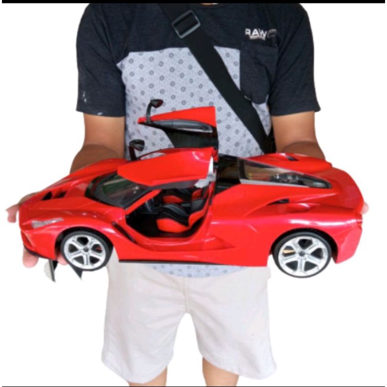 MAINAN RC FAMOUS CAR | MAINAN RC FAMOUS CAR UKURAN JUMBO | MAINAN RC FAMOUS CAR BUKA PINTU PAKE REMO