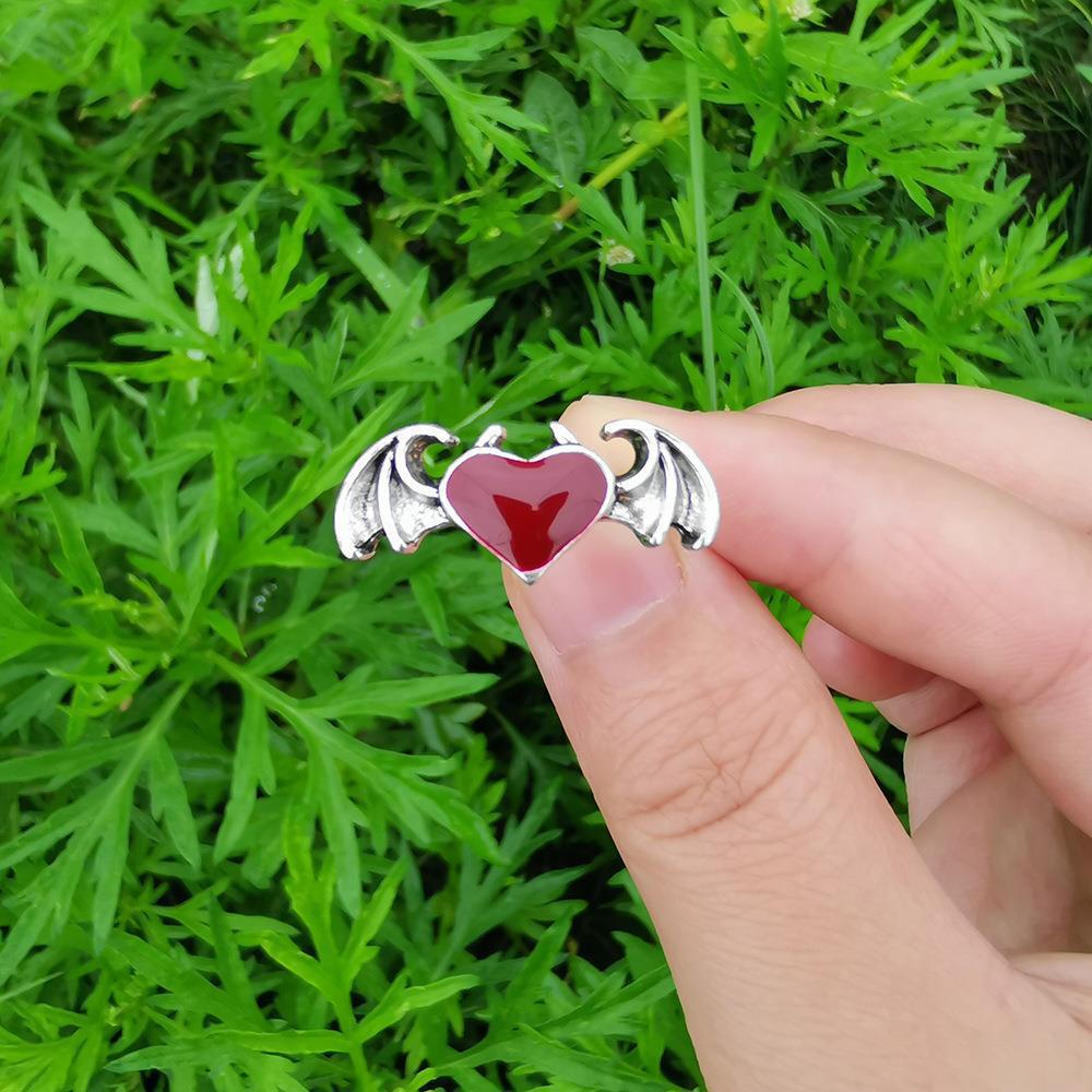 Cincin Desain Hati Gaya vintage hip hop Untuk Wanita