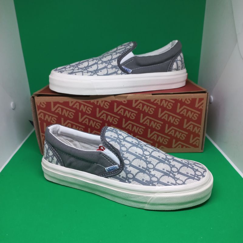 sepatu fashion vans slip on unisex pria dan wanita motif