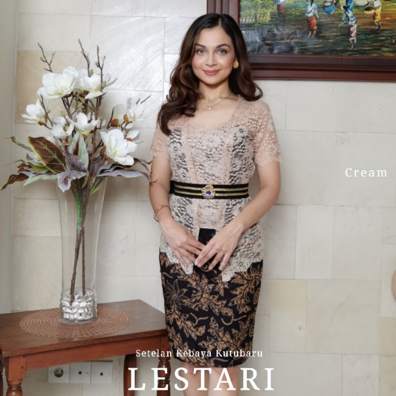 Setelan Kebaya Kutubaru Modern Lengan Pendek Brokat Lestari