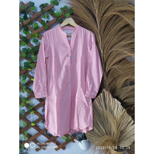 kemeja Blouse Corniche
