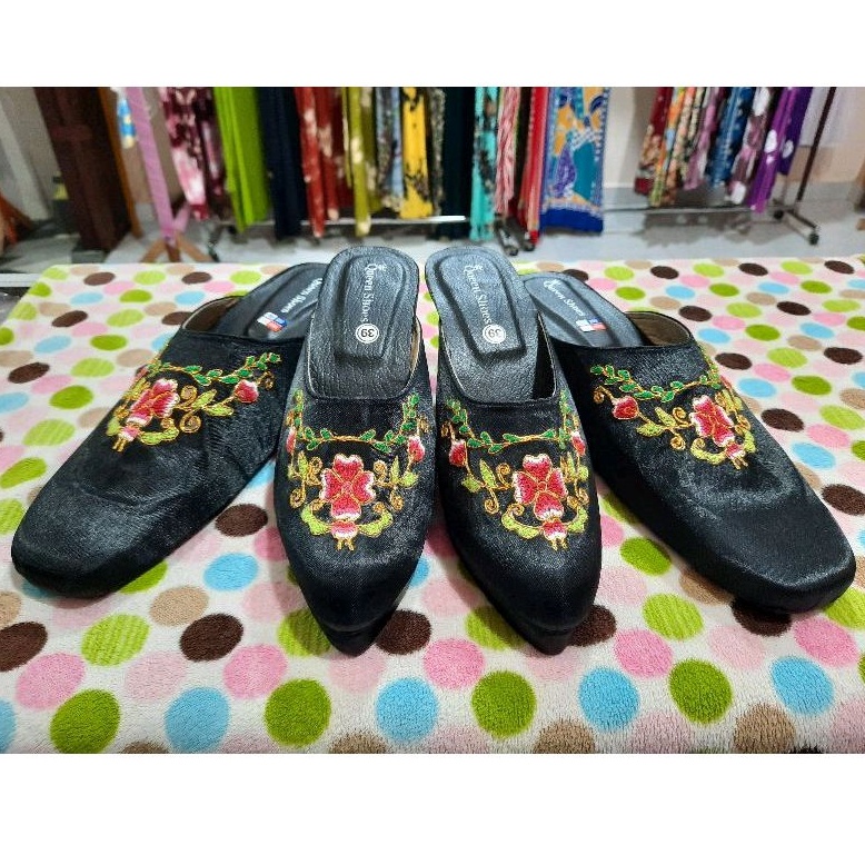 Sendal Chaople pengantin / sendal pasangan pengantin / sendal sulam