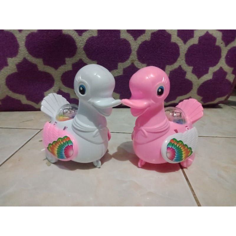 mainan bebek tarik jalan dan nyala_mainan anak_bebek bebekan