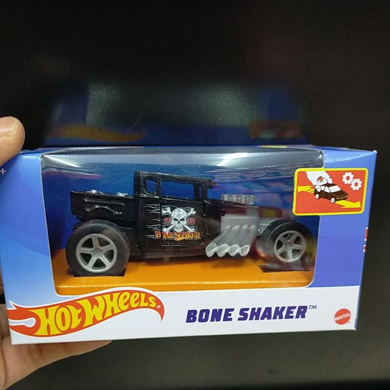 HOTWHEELS PULLBACK AST BONE SHAKER BLACK