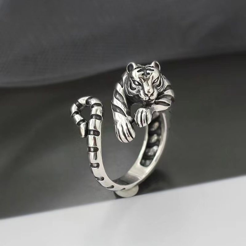 Cincin Model Terbuka Desain Zodiak Harimau Kecil Gaya retro China Untuk Pria