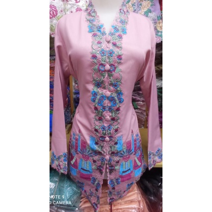 kebaya ondel